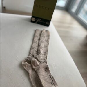 Gucci GG Logo Socks Beige Monogram Knit Sz M w/ Receipt + Shopping
